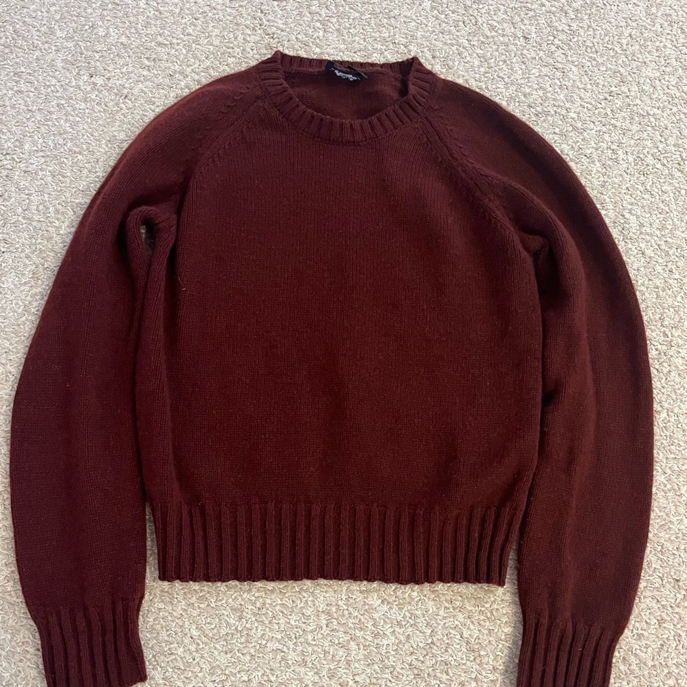 A.P.C. Lambswool crewneck in Bordeaux